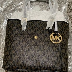Michael Kors Medium Size Purse Brand New!